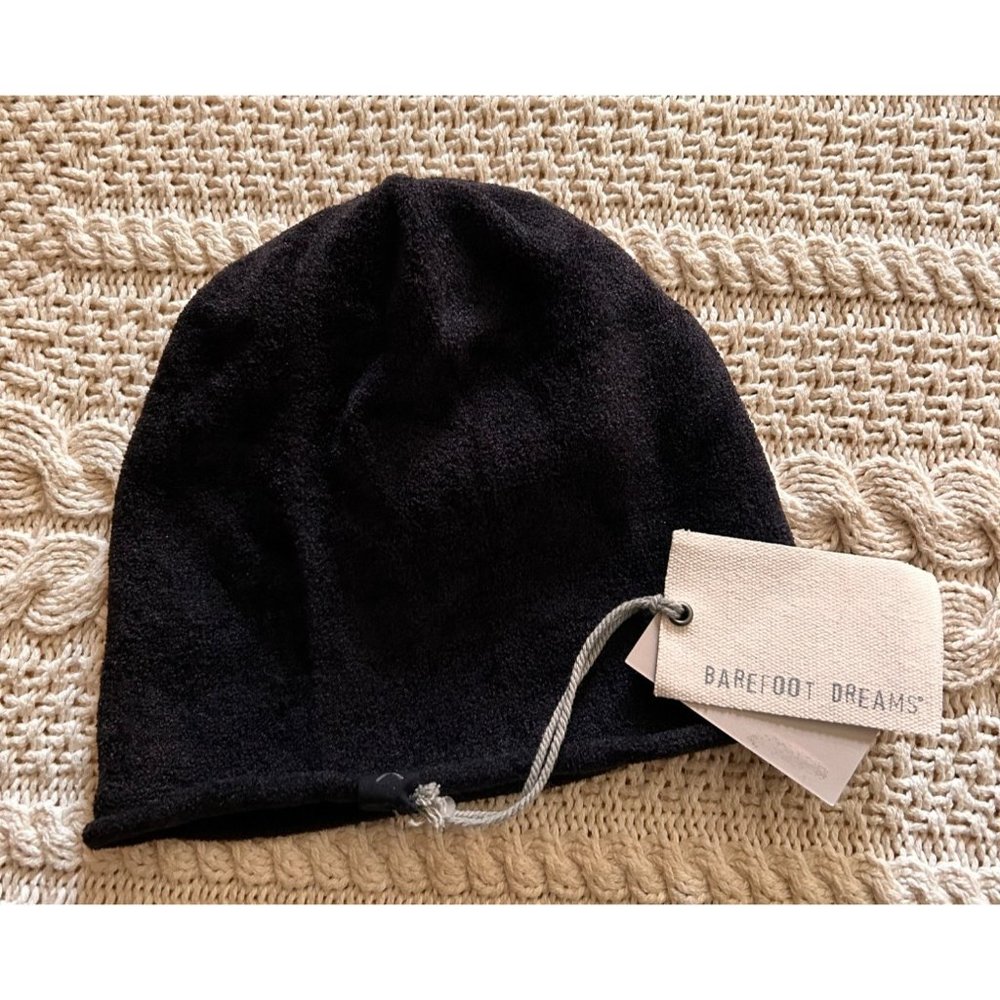 NWT Barefoot Dreams Beanie Hat Cap